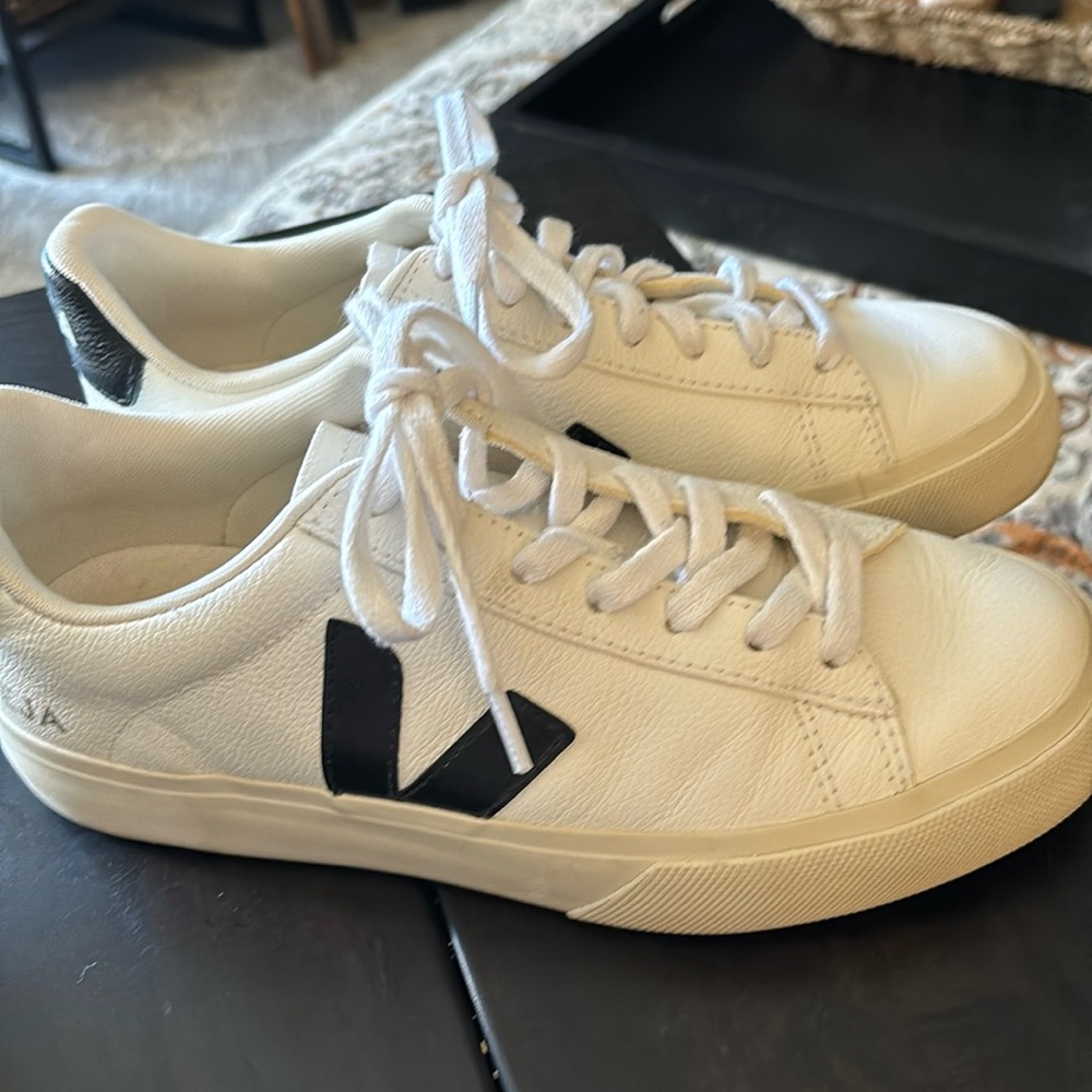 Veja Campo sneakers - like new!